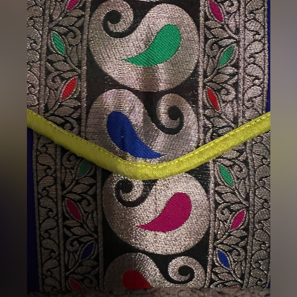 Women’s Multicolored Indian Style Clutch Purse - Picture 4 of 4